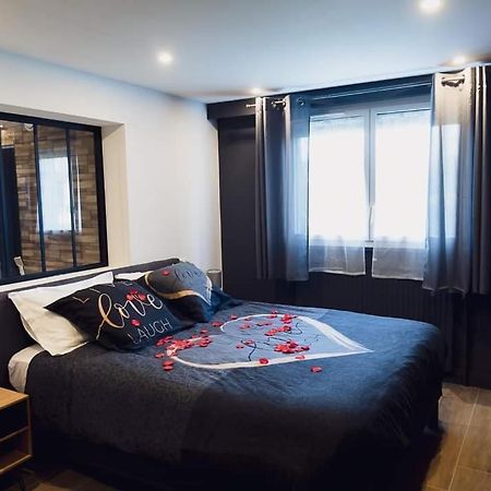 Charmante Residence De Tourisme Avec Jacuzzi クレシー・ラ・シャペル エクステリア 写真