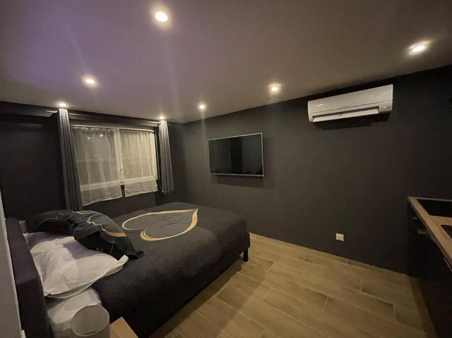 Charmante Residence De Tourisme Avec Jacuzzi クレシー・ラ・シャペル エクステリア 写真