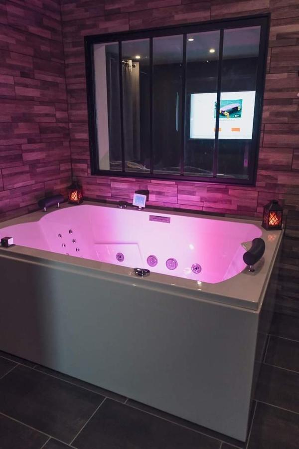 Charmante Residence De Tourisme Avec Jacuzzi クレシー・ラ・シャペル エクステリア 写真