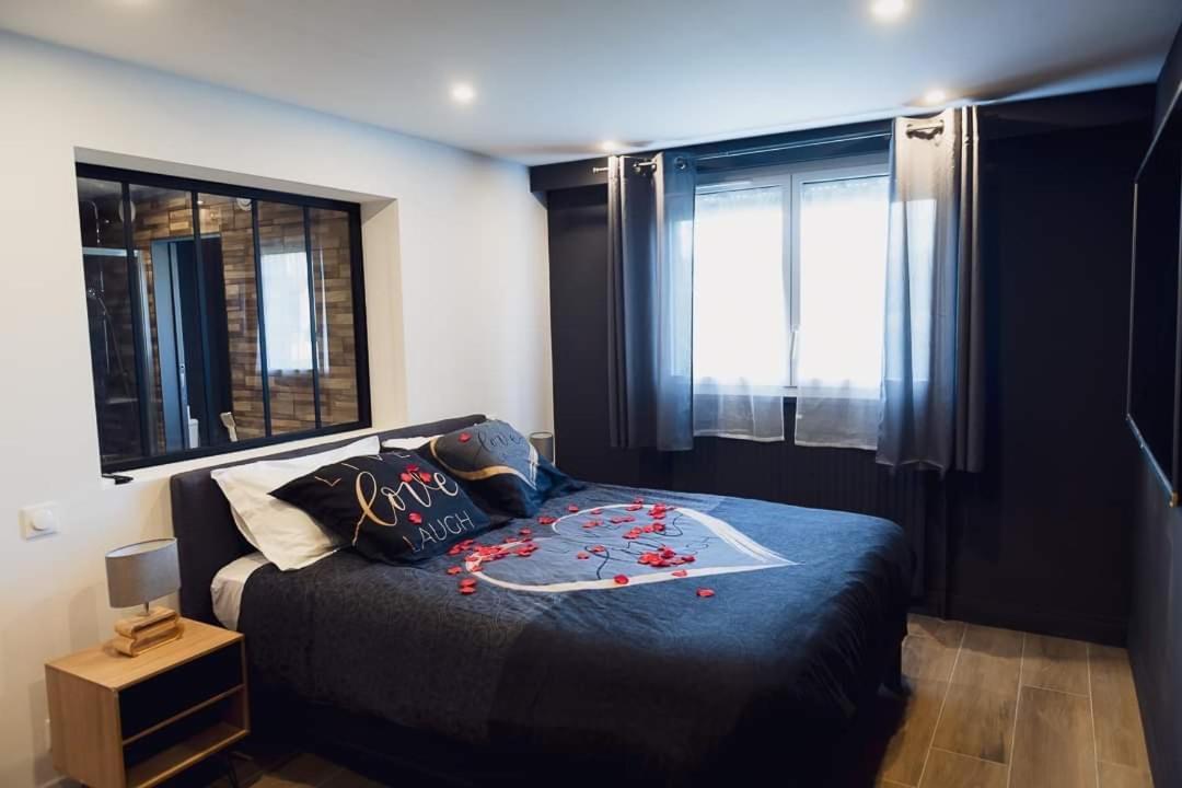 Charmante Residence De Tourisme Avec Jacuzzi クレシー・ラ・シャペル エクステリア 写真
